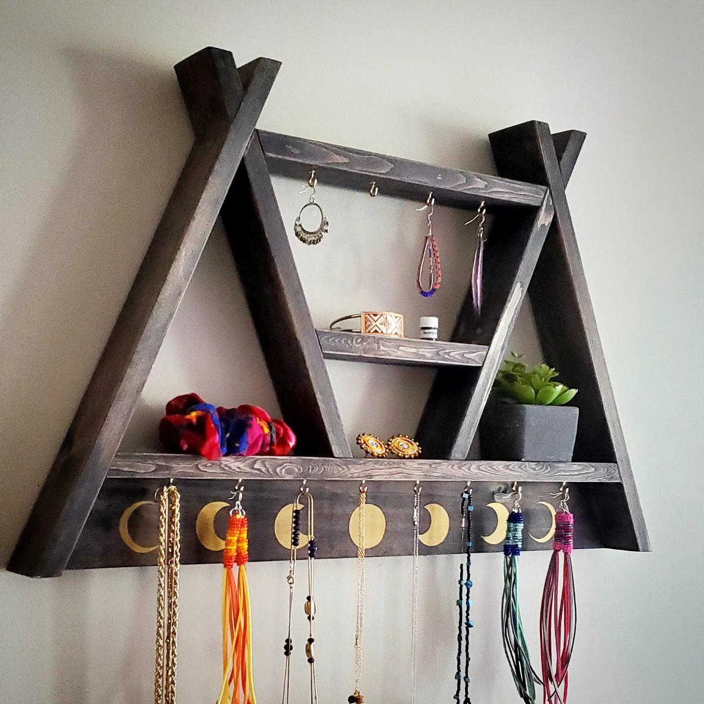 Jewellry shelf
