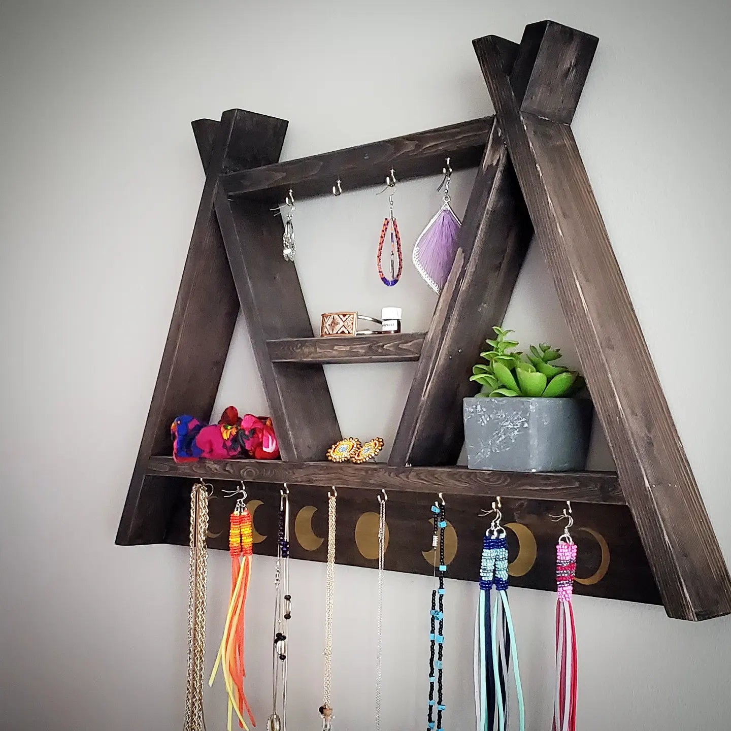 Jewellry shelf